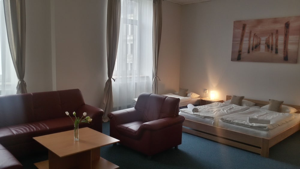 Suite ( 3 Guests)