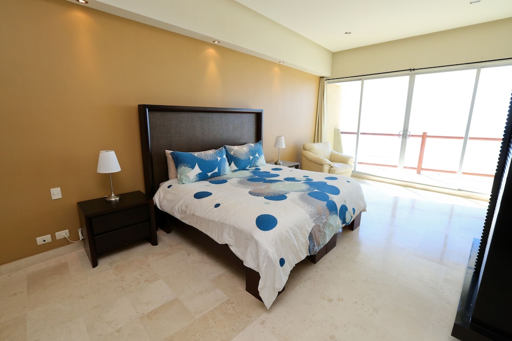 Family Condo, 3 Bedrooms, Ocean View photo 1
