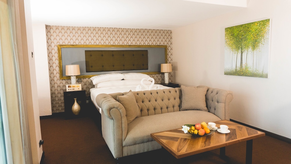Deluxe Room - Photo 1