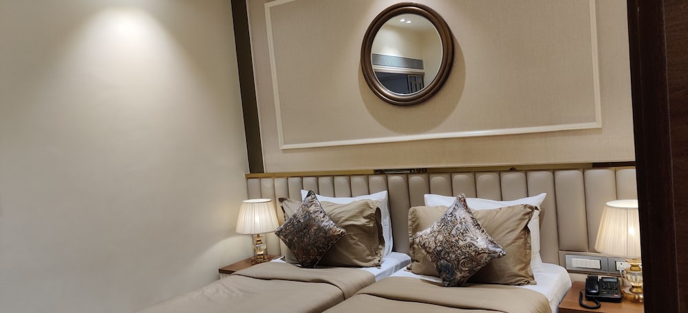 Deluxe Double or Twin Room - Photo 26