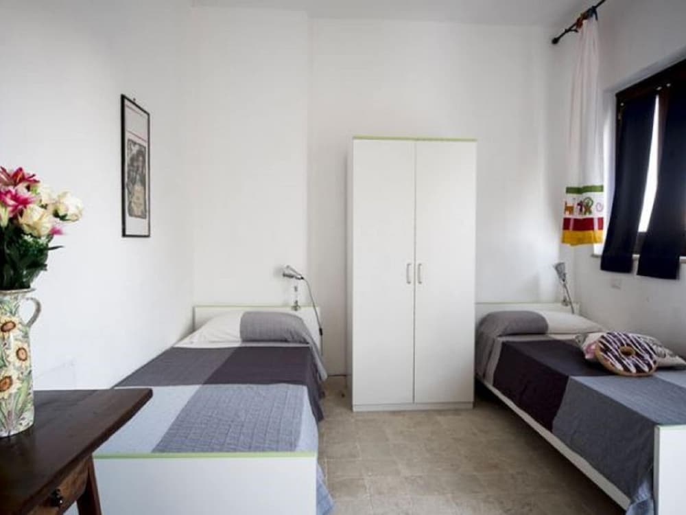 Apartment photo 2