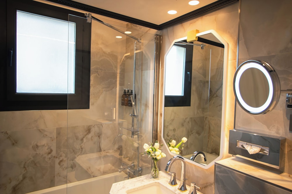 Hôtel le Derby Alma by Inwood Hotels bathroom photo