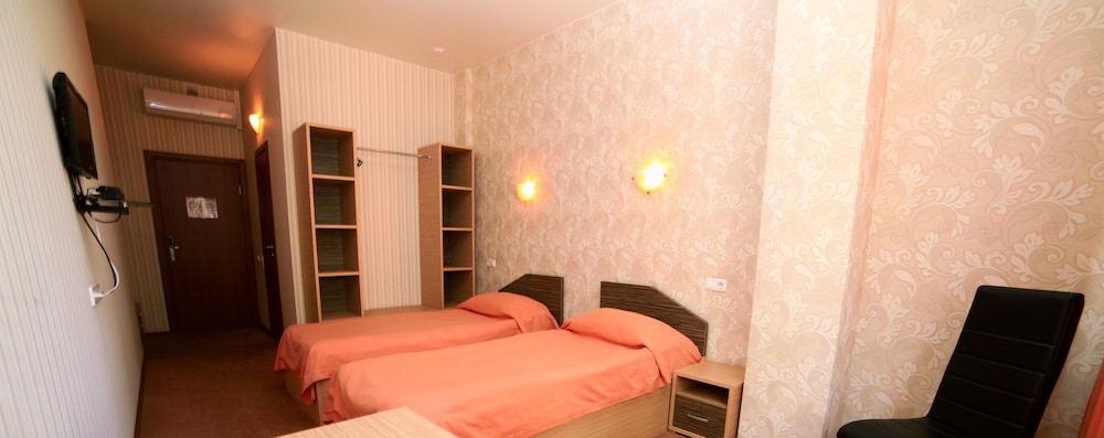 Standard Double Or Twin Room photo 3