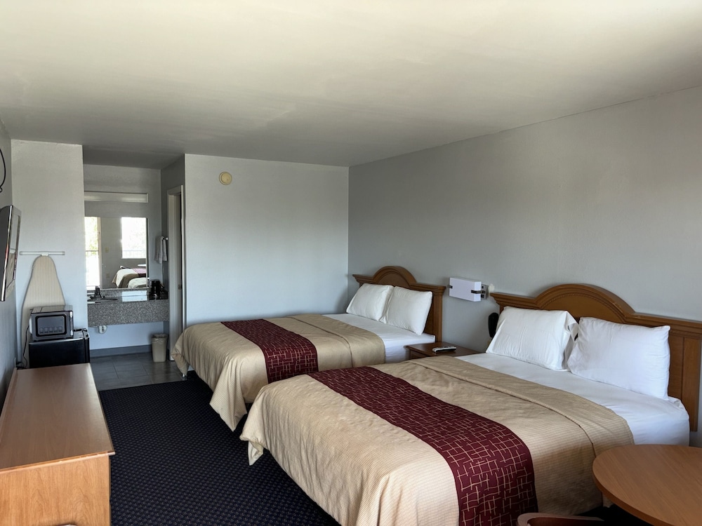 Deluxe Double Room, 2 Queen Beds, Non Smoking