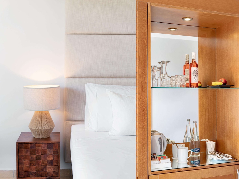 Double Room, Side Sea View - Photo 2