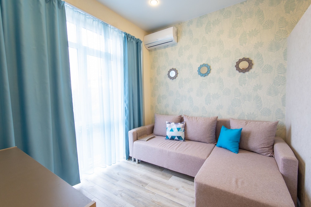 Apartment photo 1