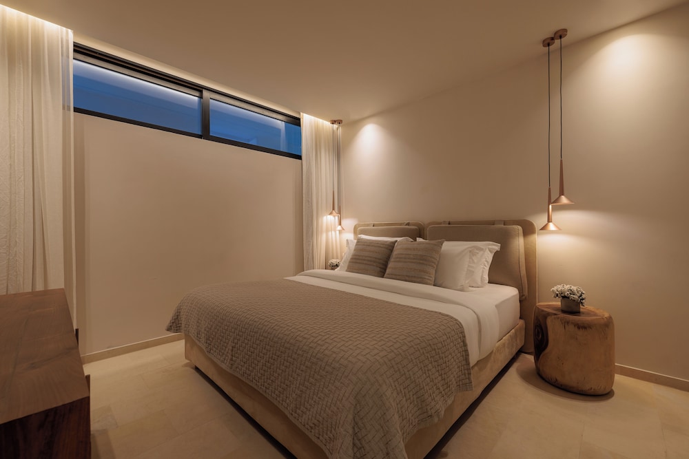 Superior Maisonette, Plunge Pool - Photo 11