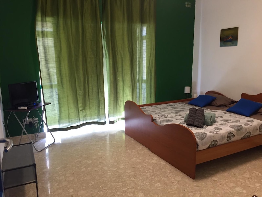 Standard Zweibettzimmer, 2 Einzelbetten, Gemeinschaftsbad (GOZO)