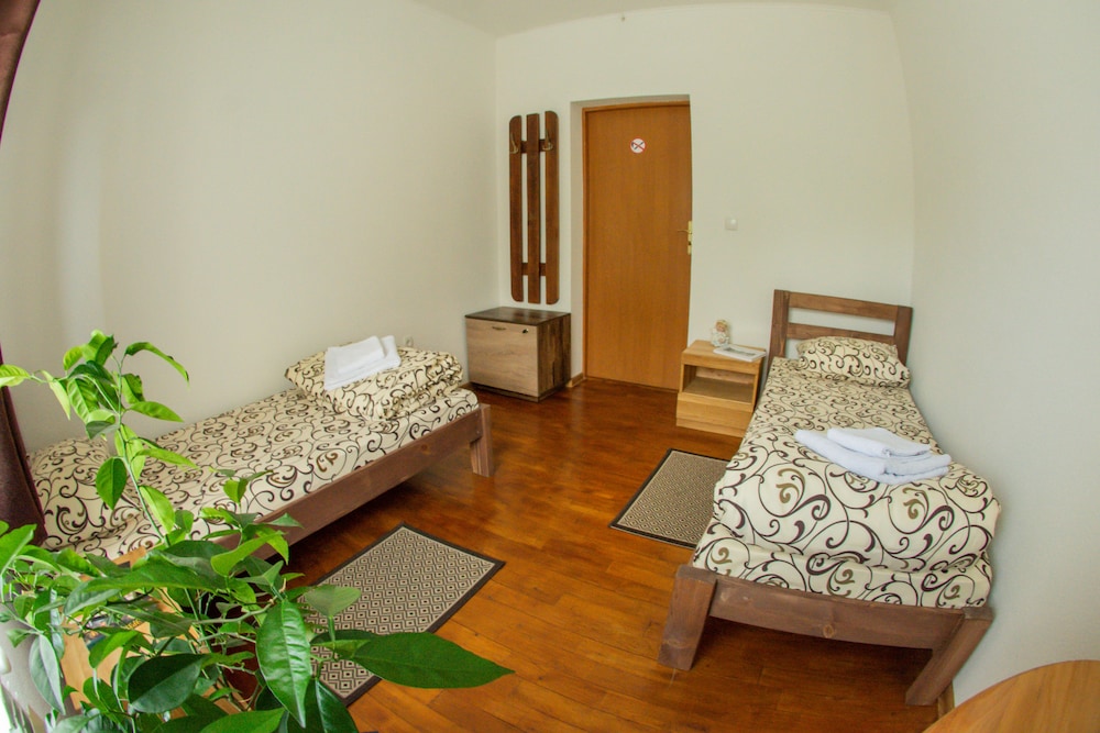 One Bed in 2-Bed Mixed Dormitory photo 3