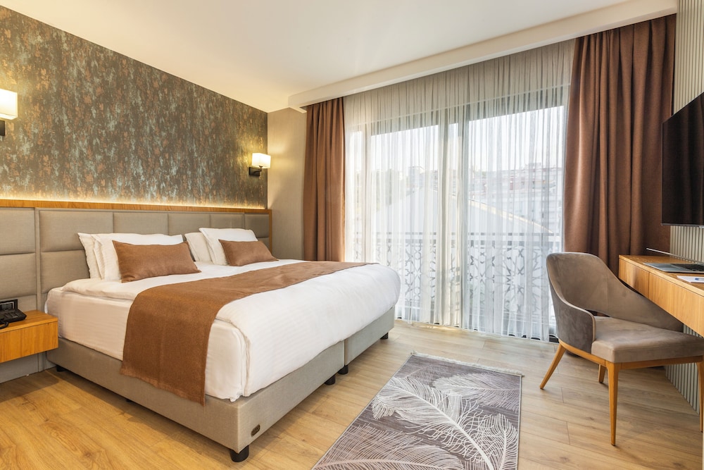 Superior Double or Twin Room photo 1