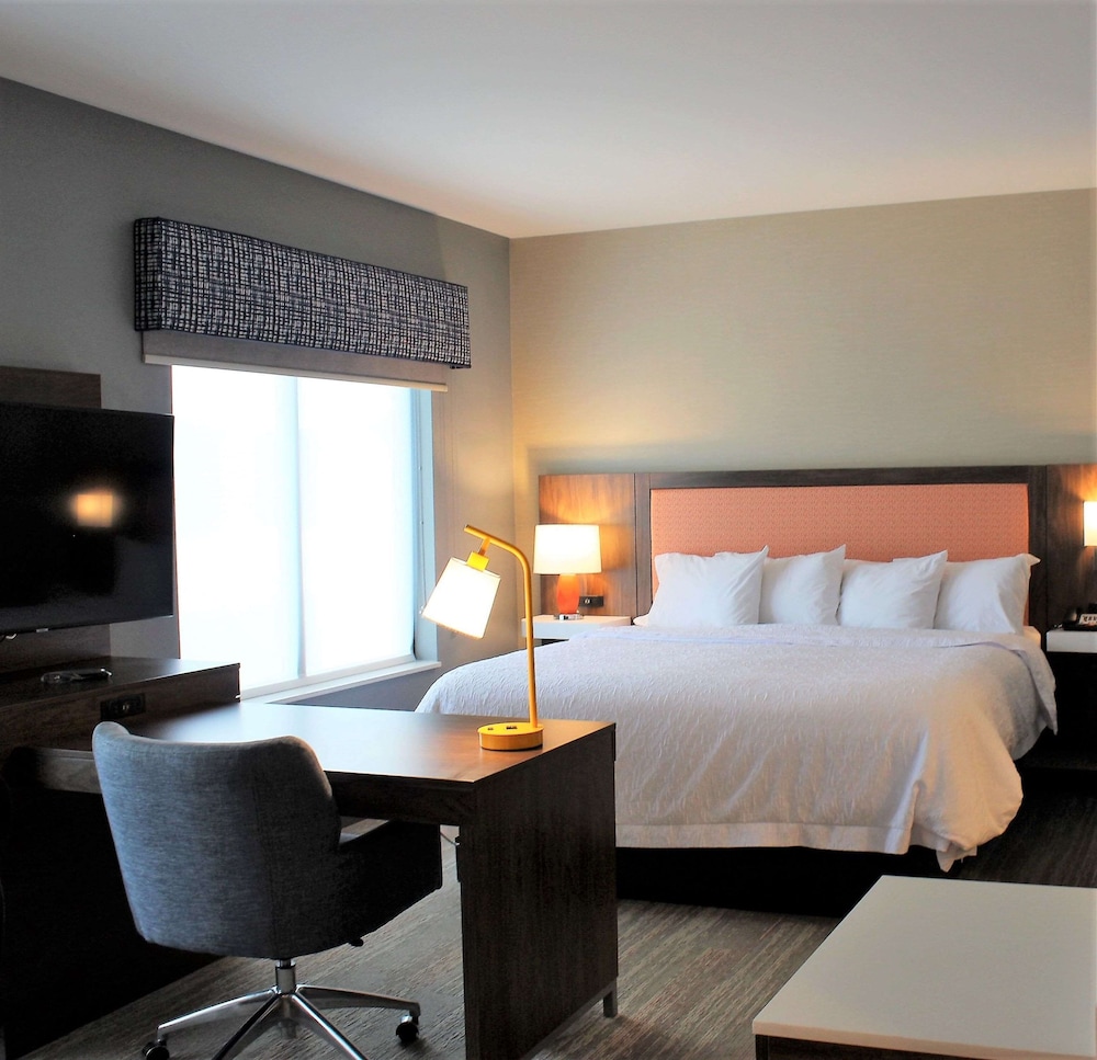 Suite, 1 King Bed, Accessible, Refrigerator & Microwave (Hearing) - Photo 2
