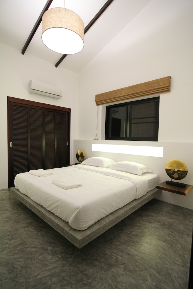 2-Bedroom Pool Villa photo 3