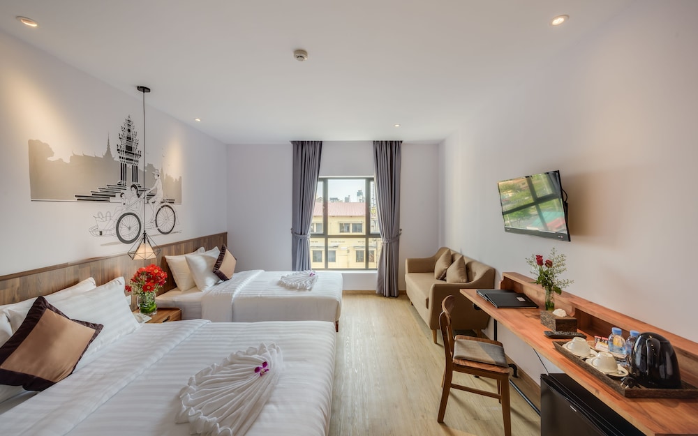 Family Triple Room, 1 Bedroom, City View photo 1