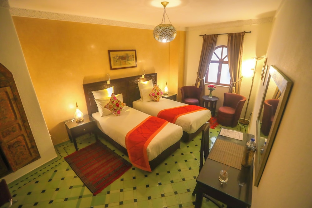 Superior Double or Twin Room - Photo 10