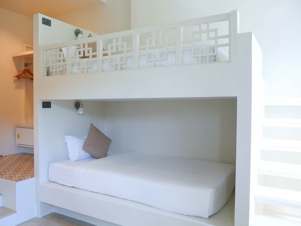 Deluxe Room - Two Double Beds photo 2