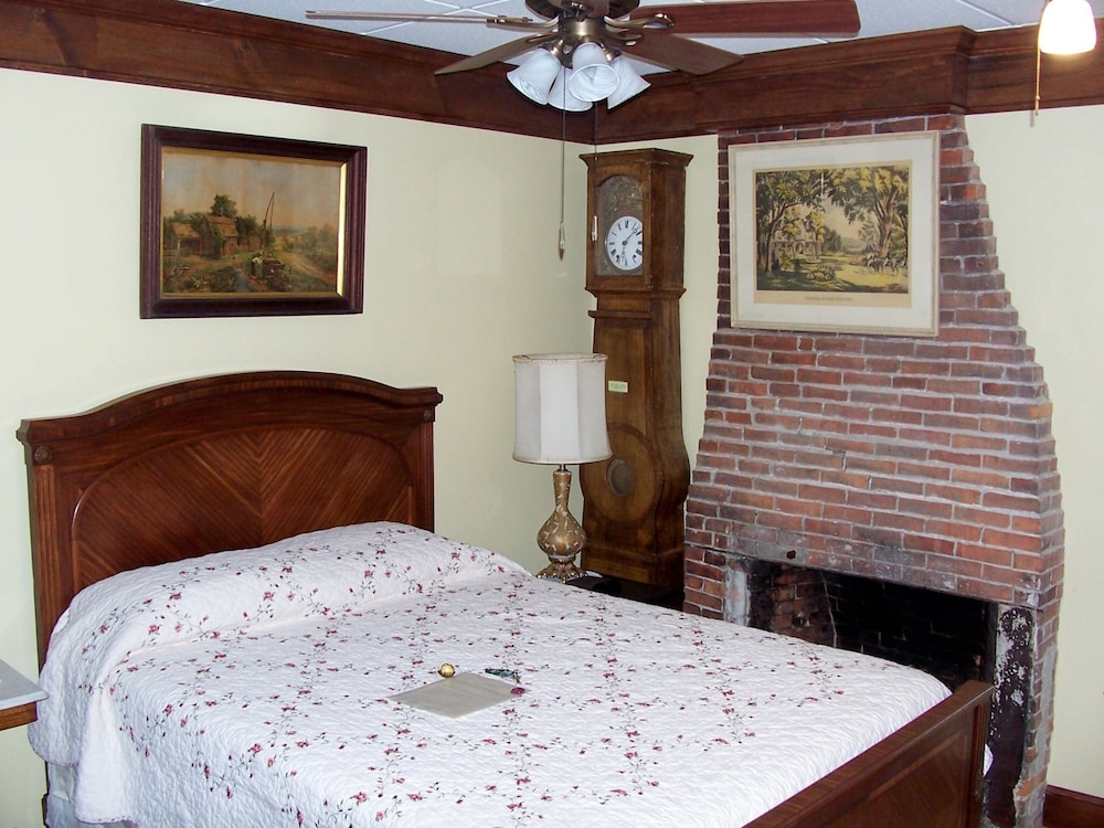 Geneva Room photo 1