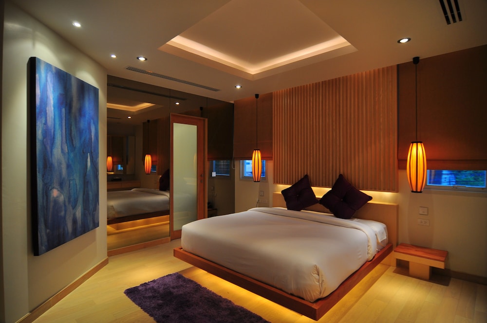 2 Bedroom Crystal Sand photo 2
