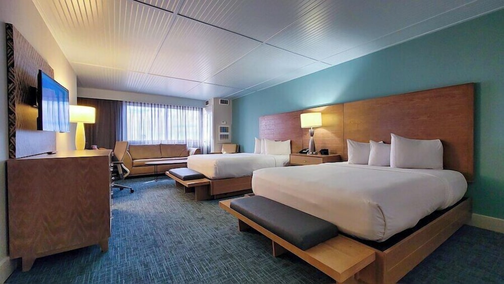 Deluxe Room, 2 Queen Beds (Double Queen Deluxe) photo 1