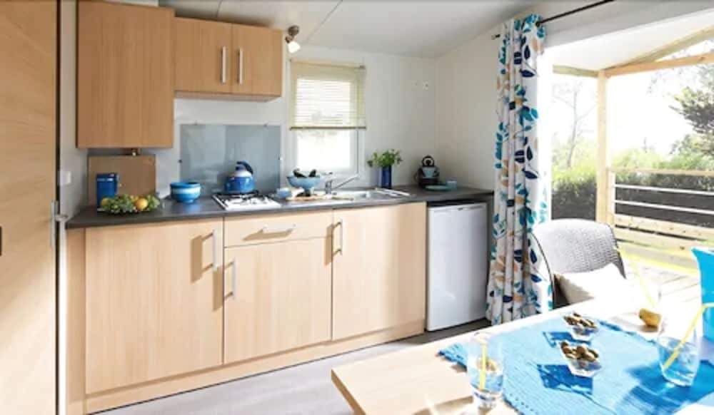 Basic Mobile Home, 1 Bedroom - Photo 2