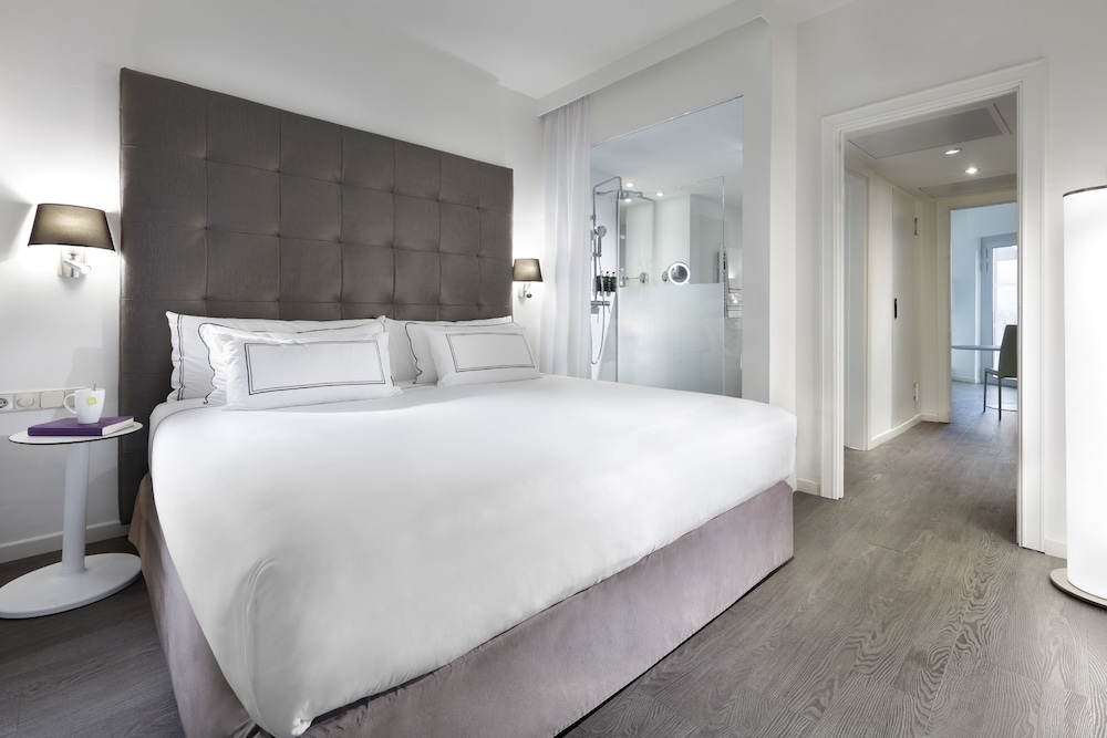 Premium Room, Sea View (The Level Grand) thumbnail 5