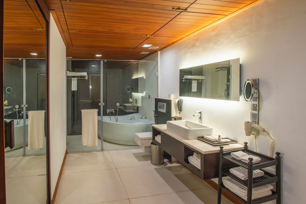 Heritage Suite - Photo 7