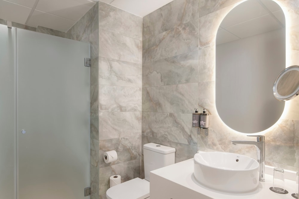 Master Suite With Elite Service