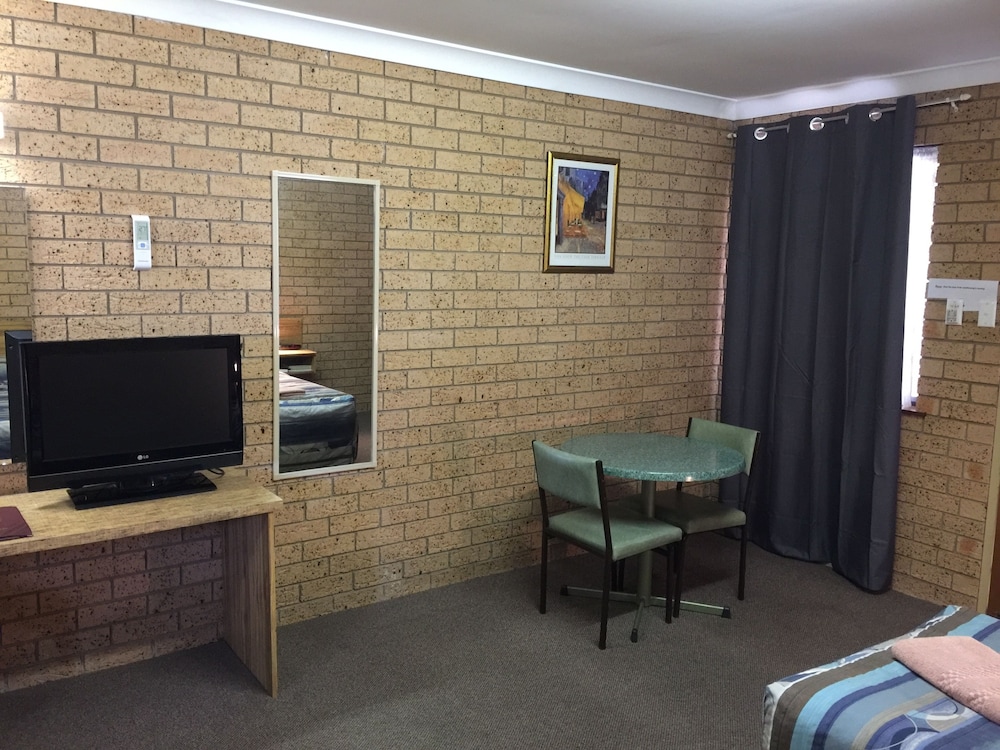 Room 1 - Singles Room photo 2