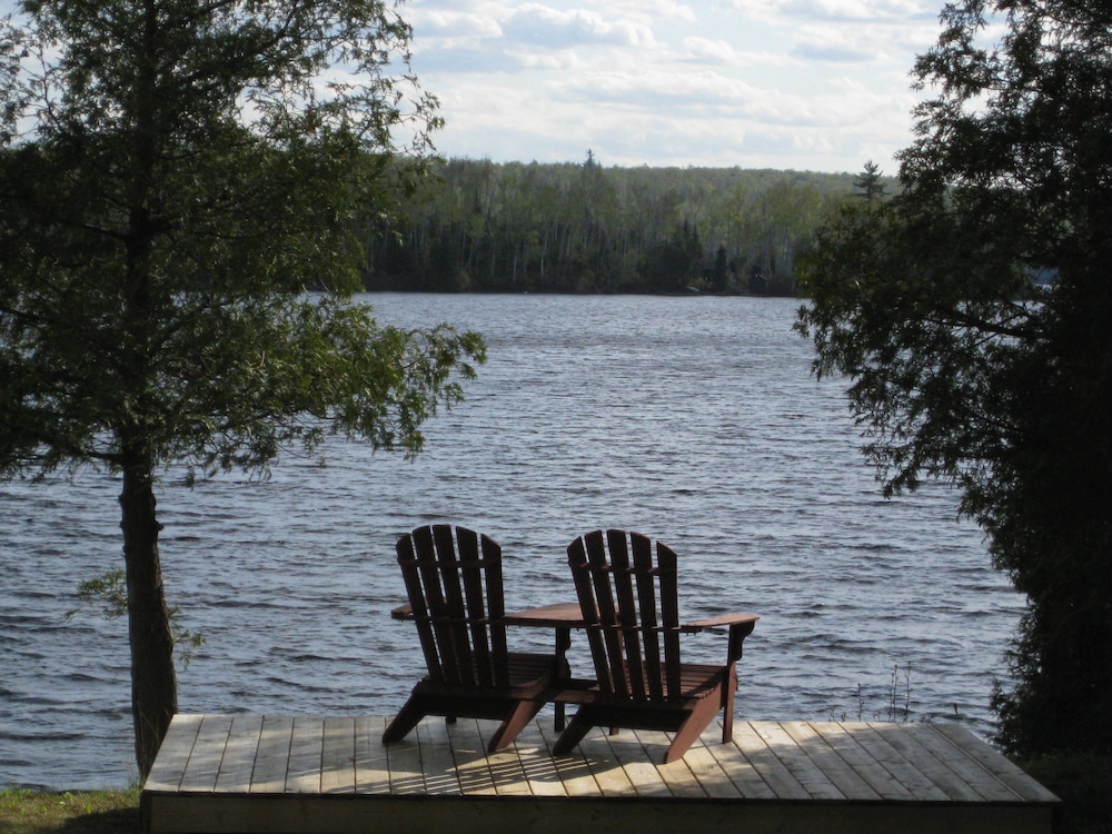 Cabin, 2 Bedrooms, Kitchen, Lake View (Cabin 3) photo 2