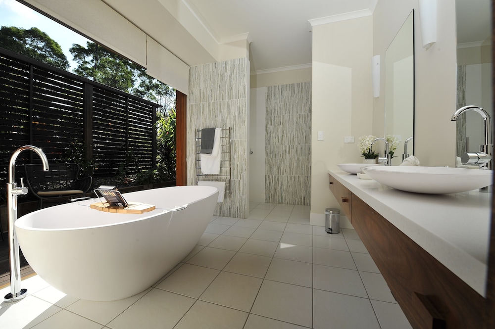 One Bedroom Luxury Forest Villa - Photo 8