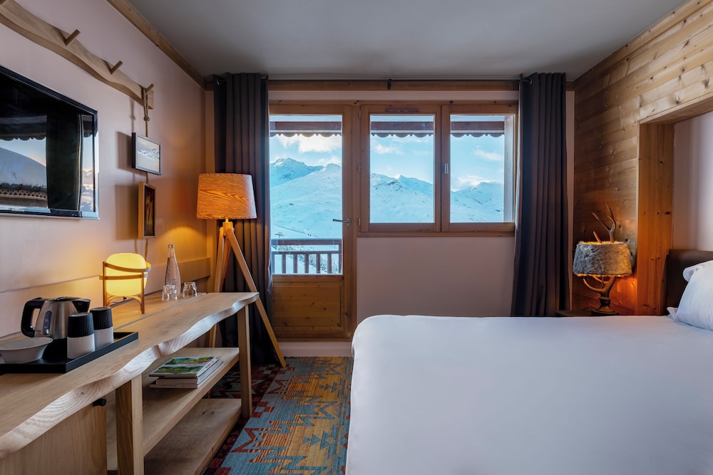 Classic Room with Slope view