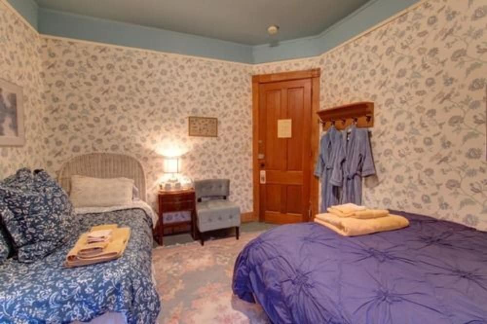 Two-Room Suite photo 3