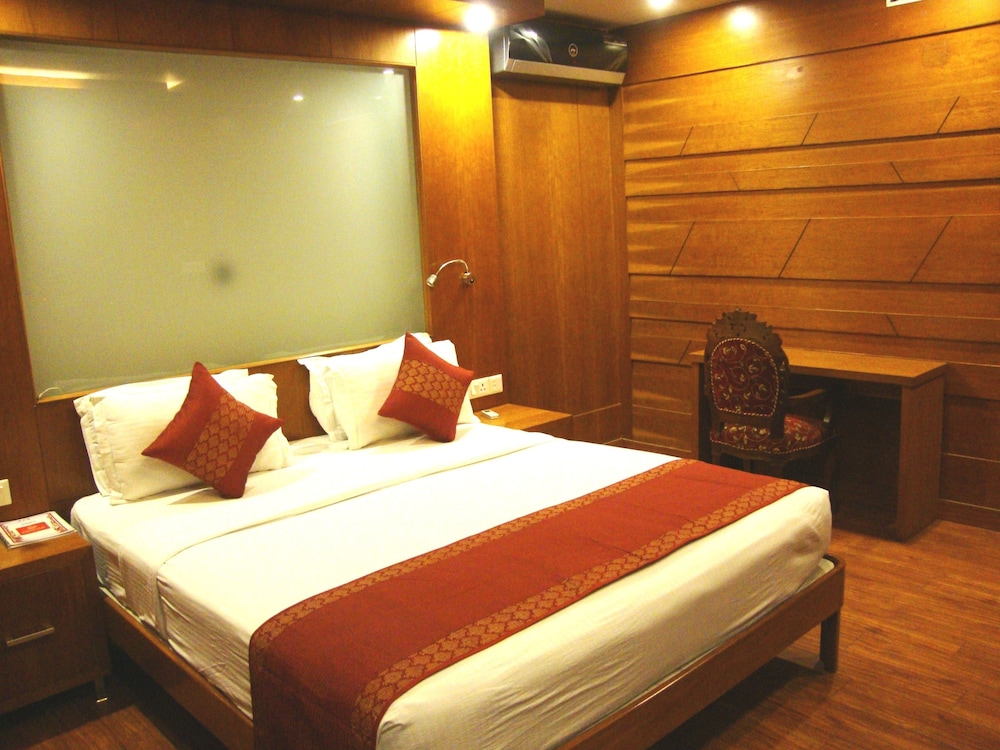 Deluxe Room - Photo 1