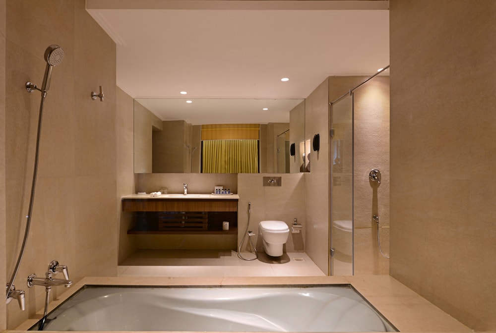 Ultra Luxury Suite – Royale Wing