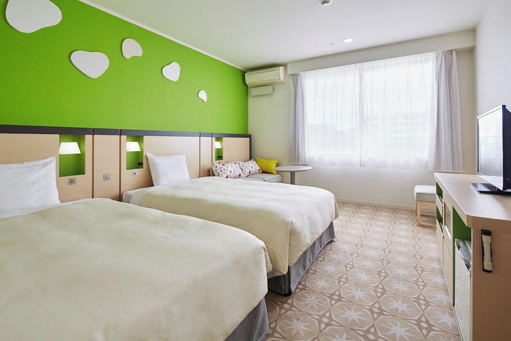 Superior Twin with Sofa Bed for 2 People, C/I 6PM, C/O 12PM