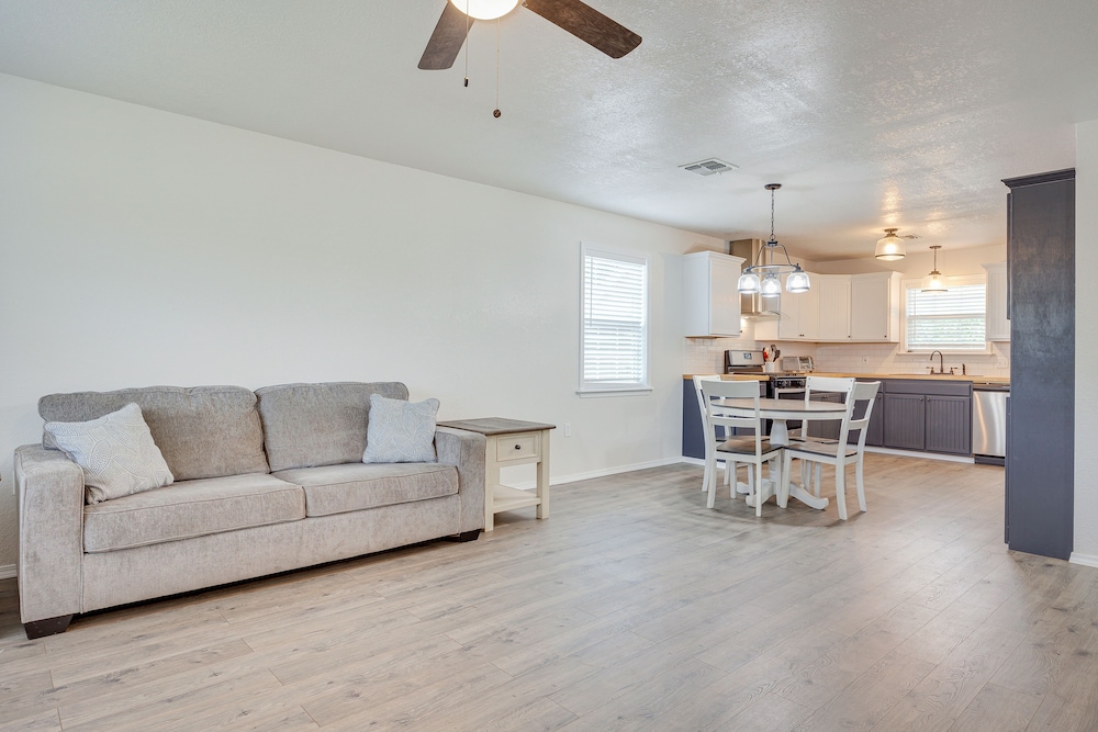 House (2 Bedrooms) photo 1