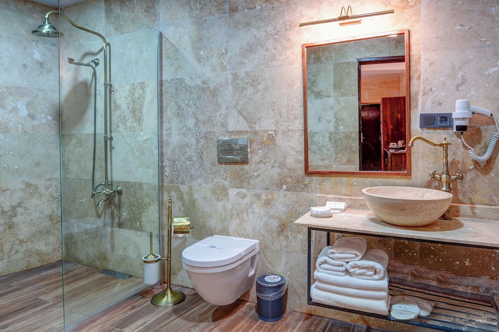Superior Triple Room photo 2