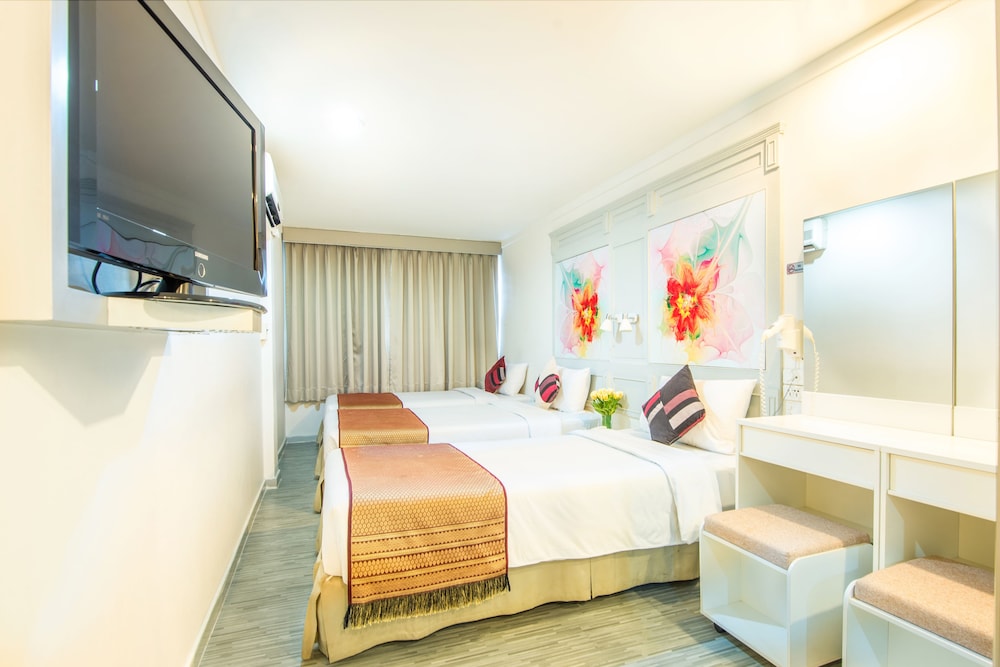 Standard Triple Room, 3 Twin Beds photo 3