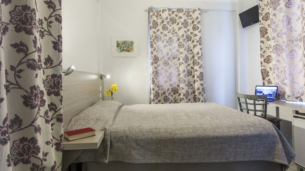 Superior Triple Room photo 2