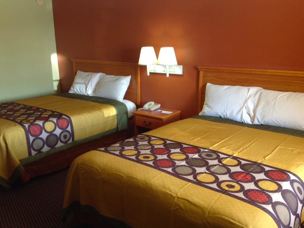 Room, 2 Double Beds, Smoking - Photo 1