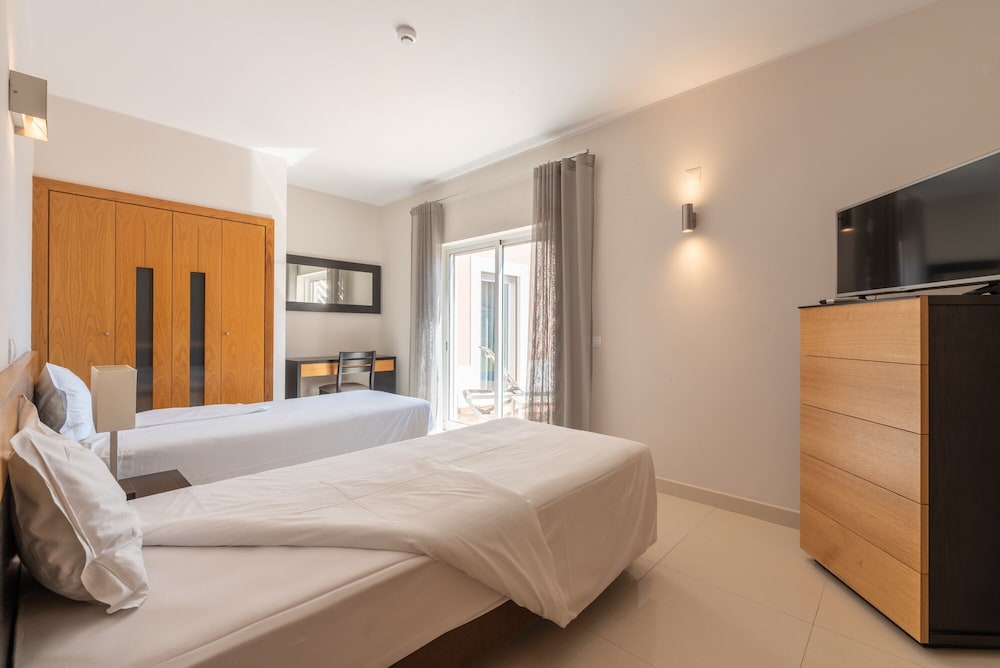 Villa, 3 Bedrooms - Photo 4