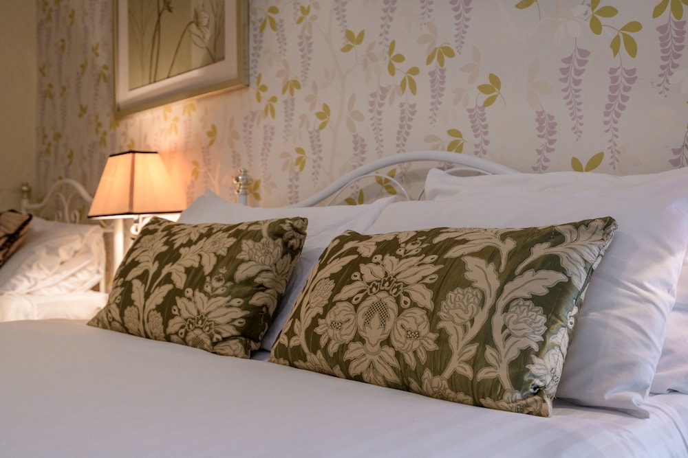 Triple Room, Ensuite photo 1