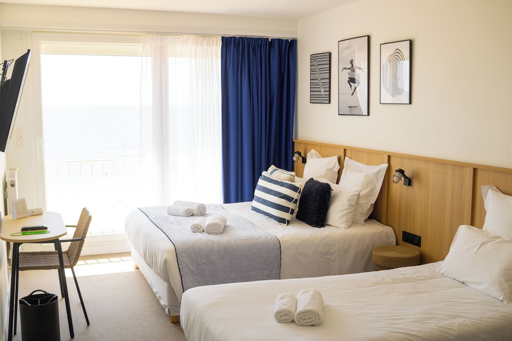 Standard Triple Room, Ocean View - Photo 1