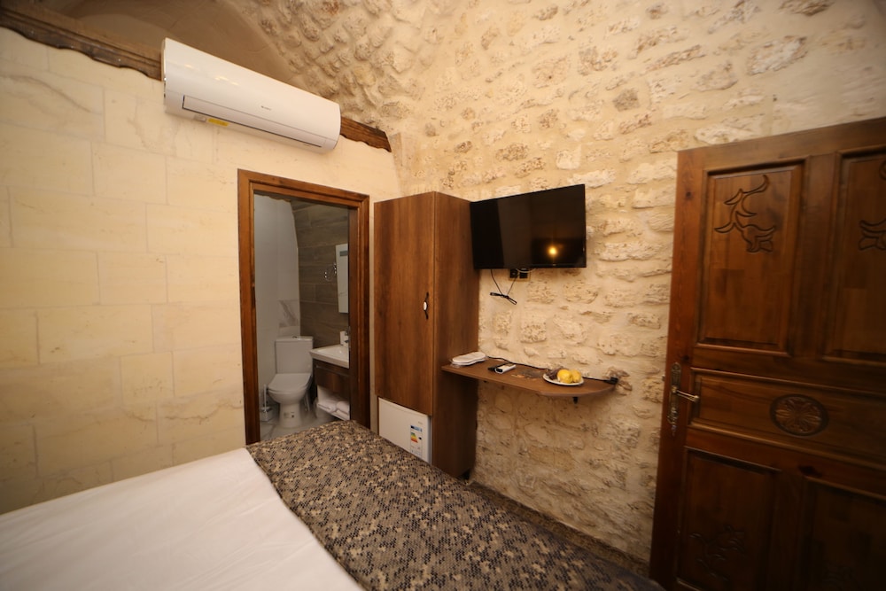 Economy Double Room - Photo 3