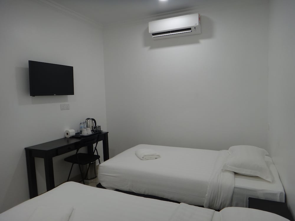 Standard Twin Room photo 3