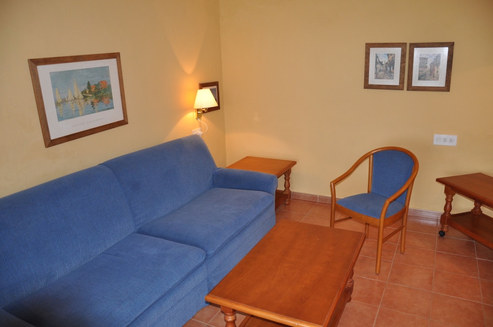 Apartment, 1 Bedroom - Photo 2