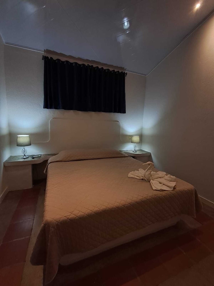 Deluxe Room, Balcony, Garden View photo 1