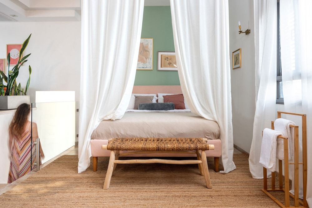 Romantic Single Room