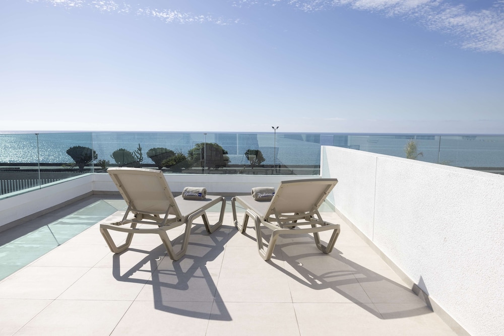 Suite, Sea View (Ocean Front) photo 3