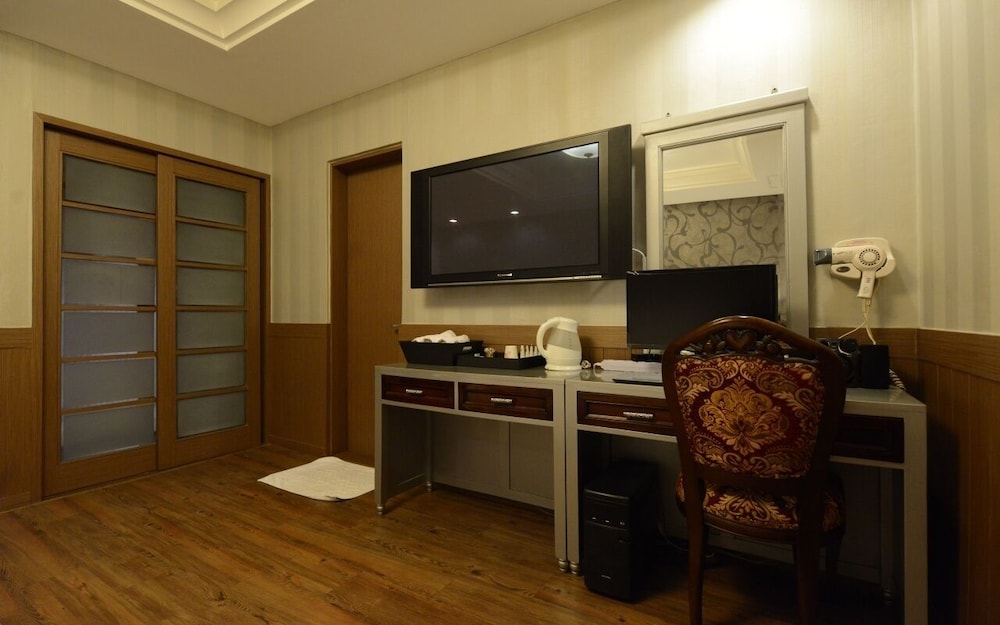 Premium Double Room photo 2