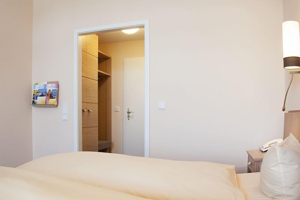 Superior Double Room, Sea View, Beachfront photo 2